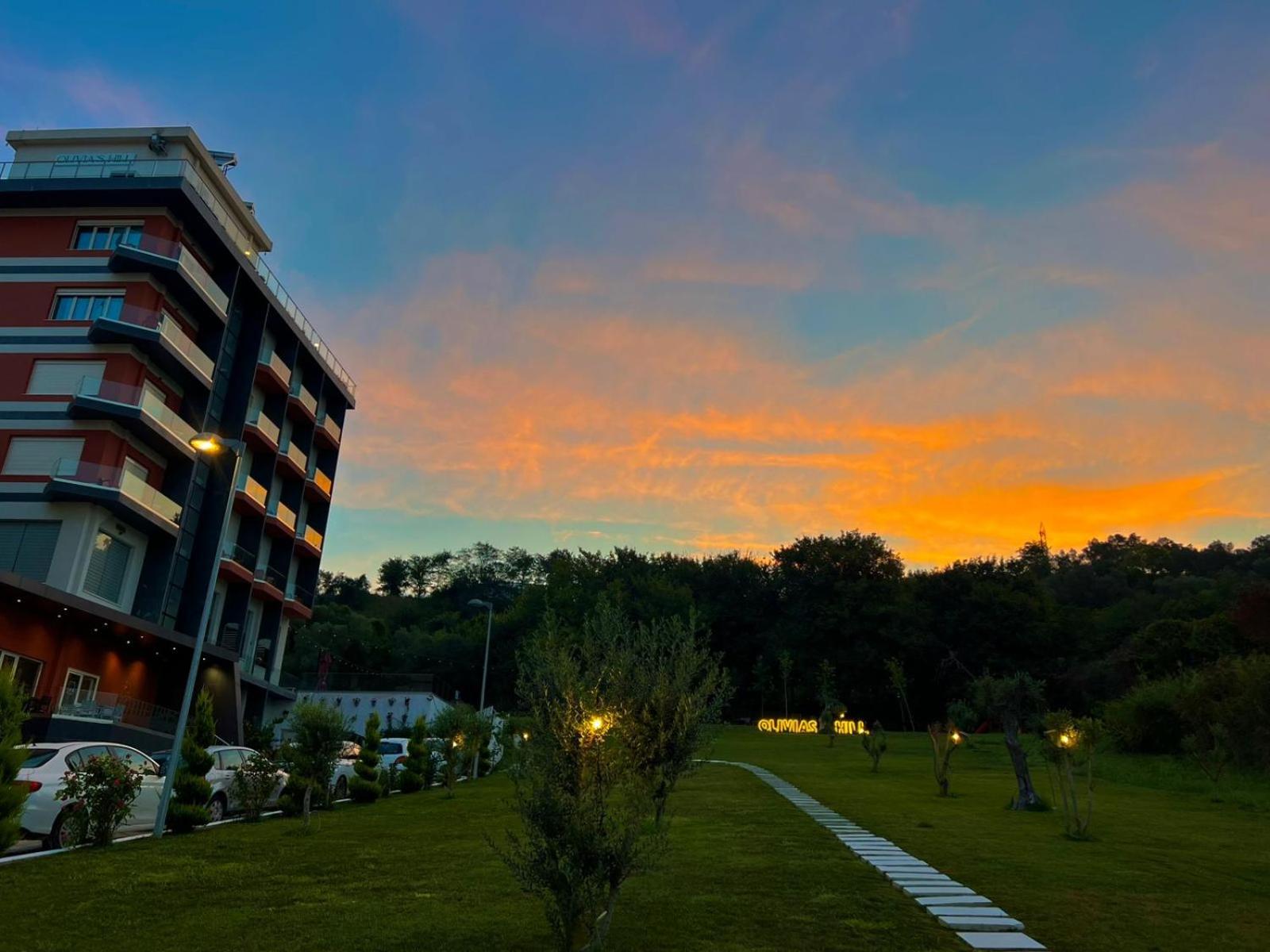 Olivia'S Hill Resort Kryemëdhej Eksteriør billede